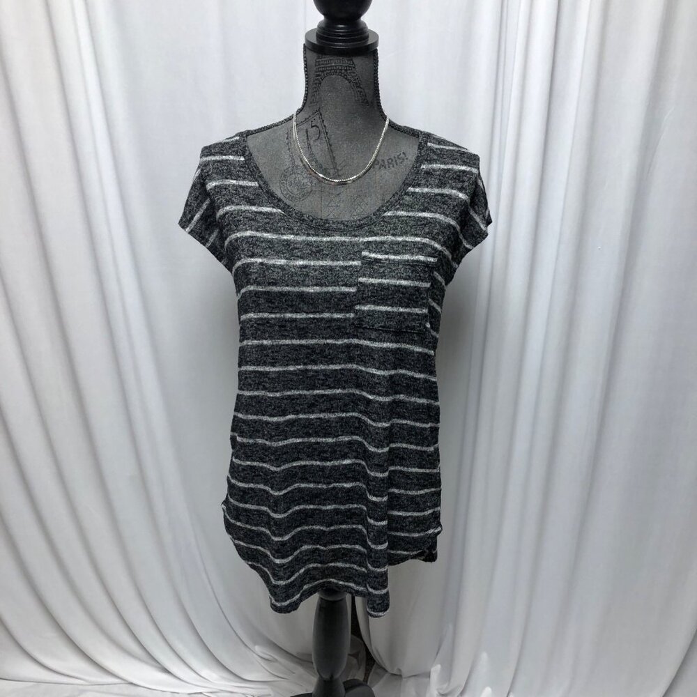 Maurices Sweater Womens Sz Small Black White Heathered Striped Short Sleeve Top